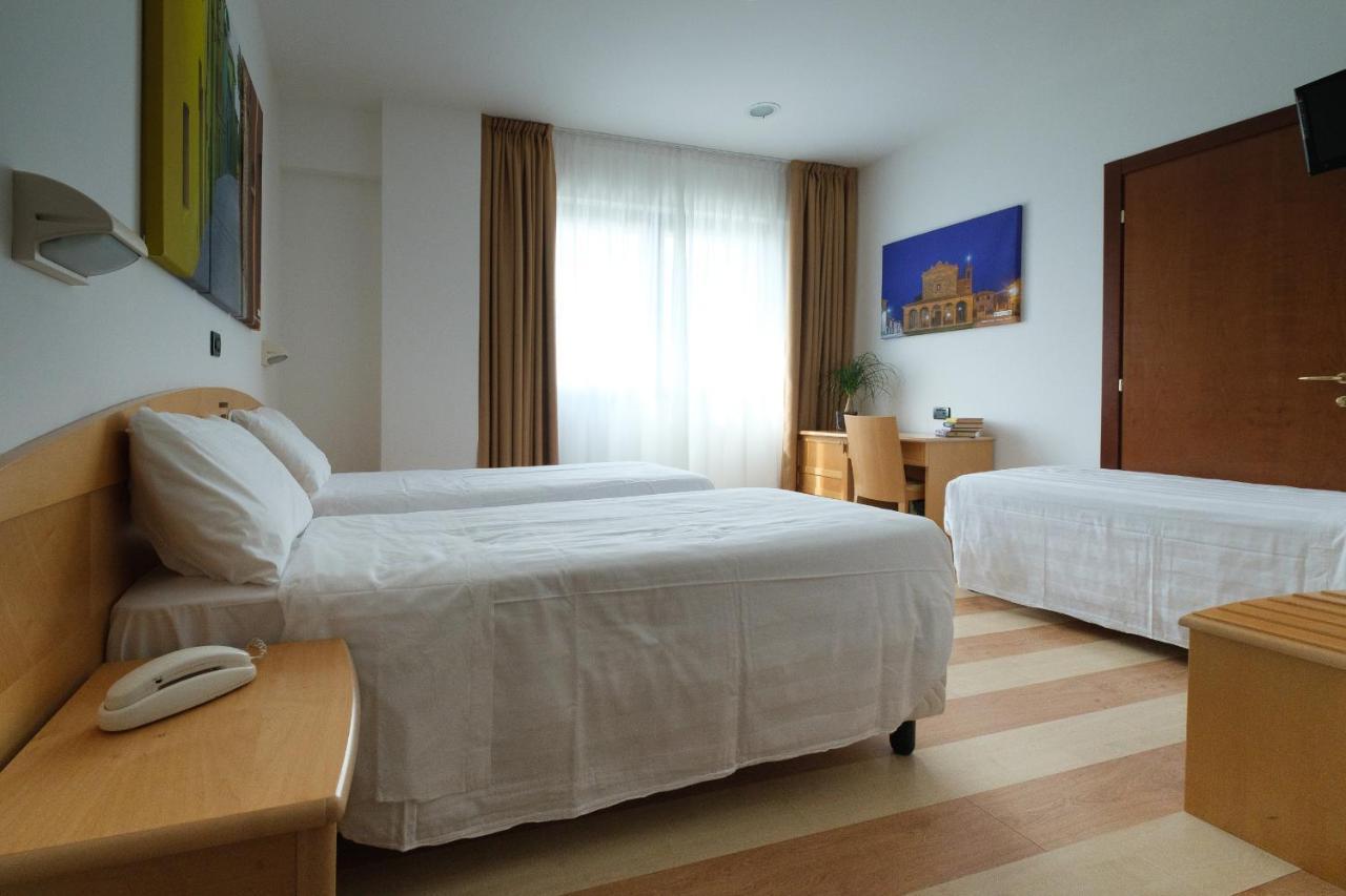 Hotel Portavaldera Peccioli ภายนอก รูปภาพ
