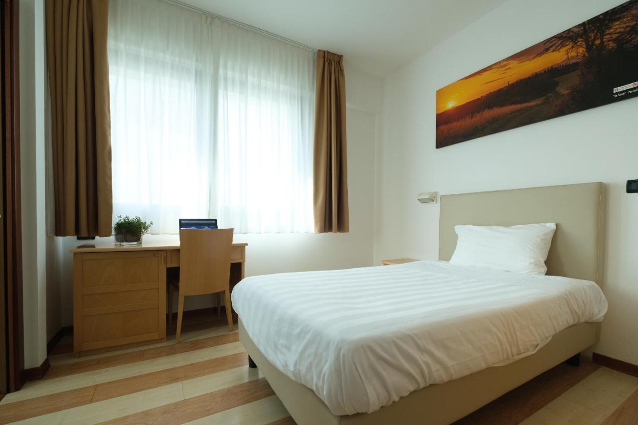 Hotel Portavaldera Peccioli ภายนอก รูปภาพ
