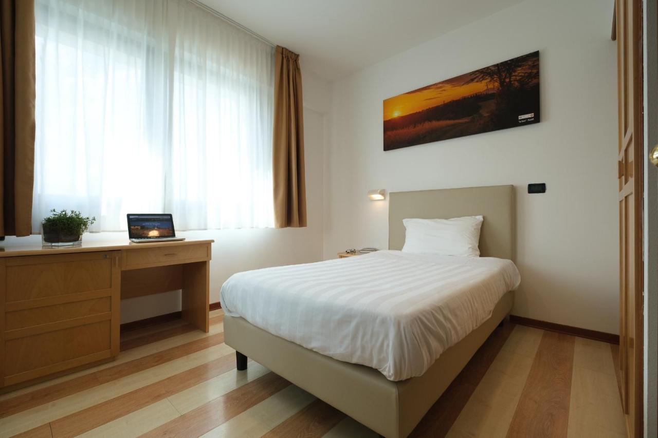 Hotel Portavaldera Peccioli ภายนอก รูปภาพ