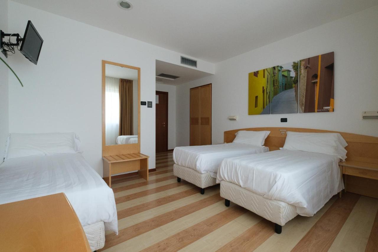 Hotel Portavaldera Peccioli ภายนอก รูปภาพ